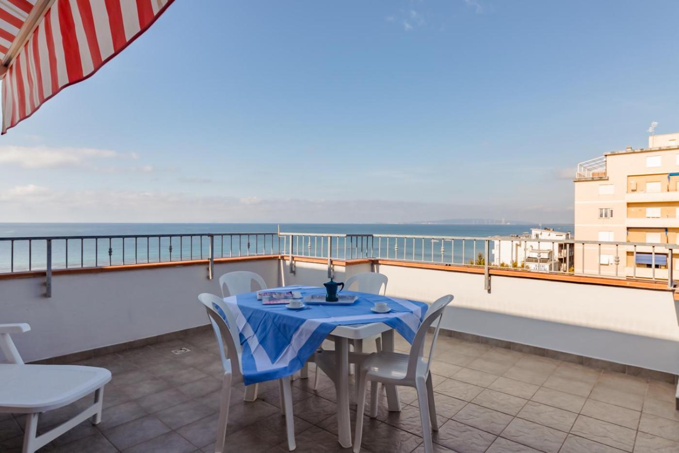 Le Terrazze Villa Follonica Rum bild